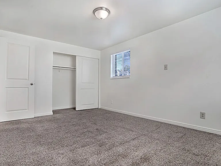 2x1 Primary Bedroom
