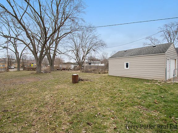 4th image of 1703 Eden Ct