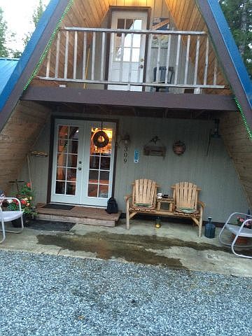 1st image of 309 Paradise Dr