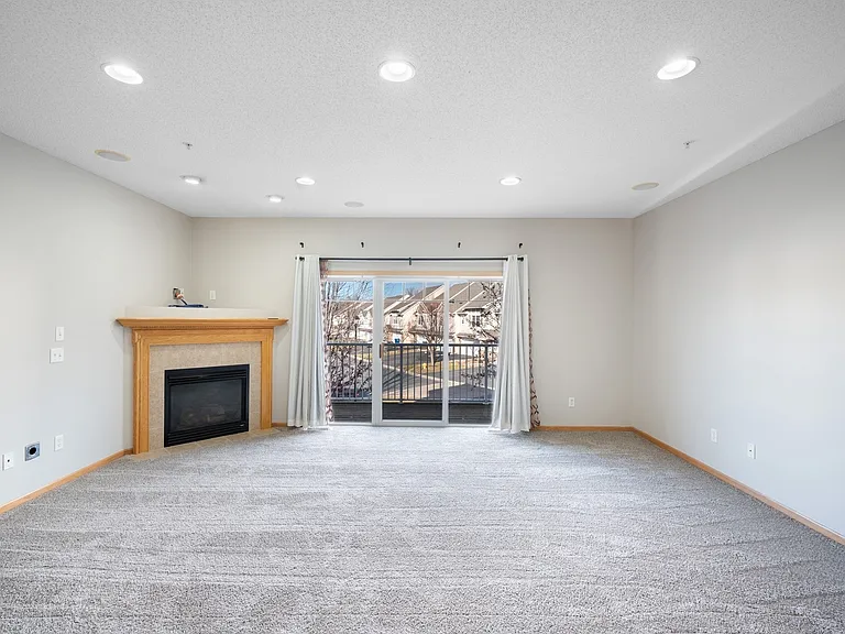 5009 Everest Ln N — Photo 26