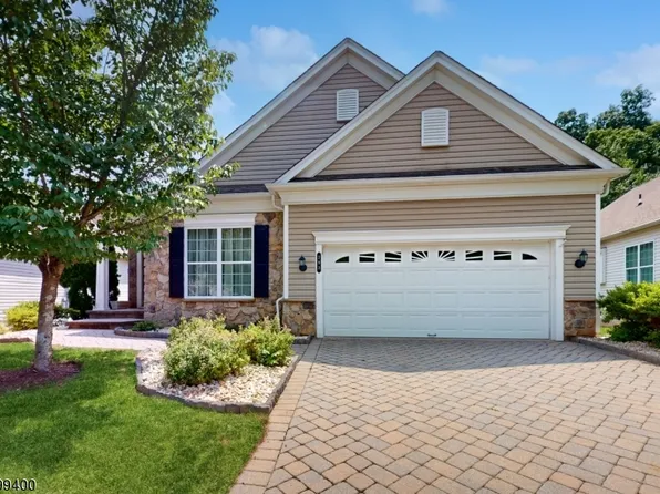 293 Blairsden Ct, Franklin Twp., NJ 08873