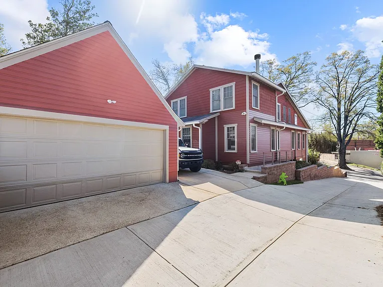 5213 Cathedral Ave NW — Photo 58