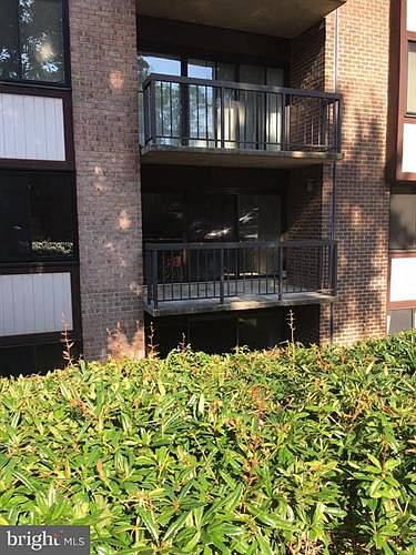 2nd image of 9708 Kingsbridge Dr APT 101