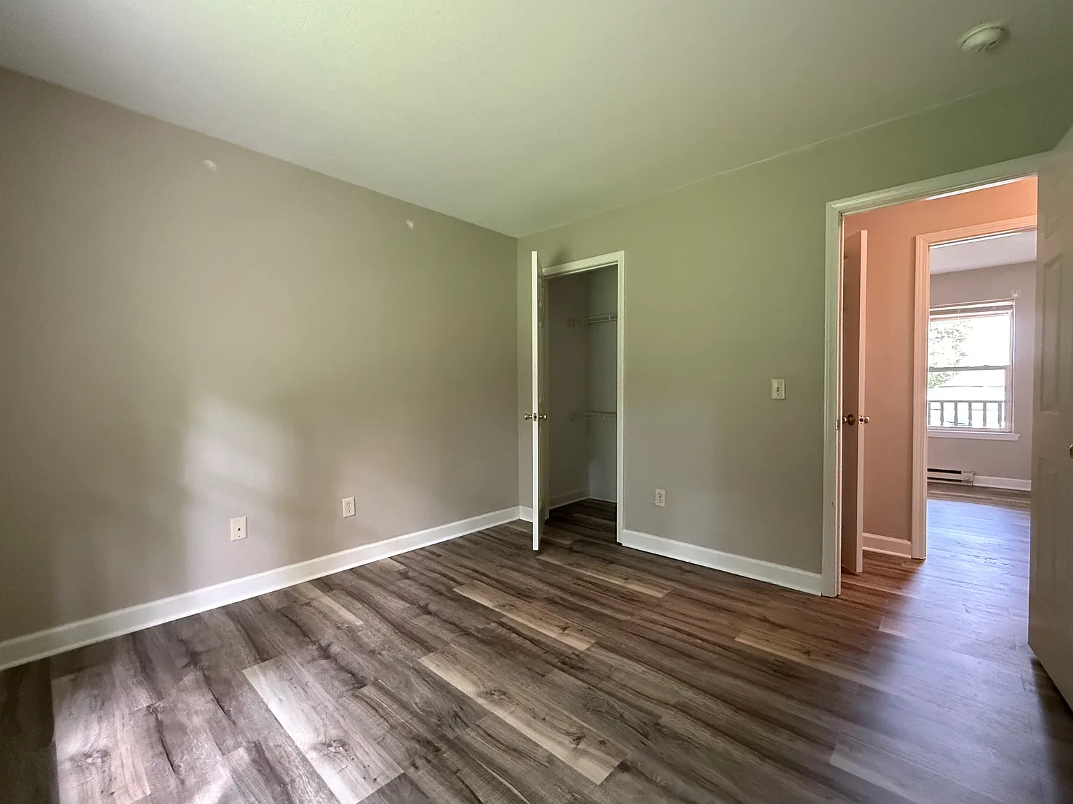 2 bed, 800 sqft, $900 — Photo 3