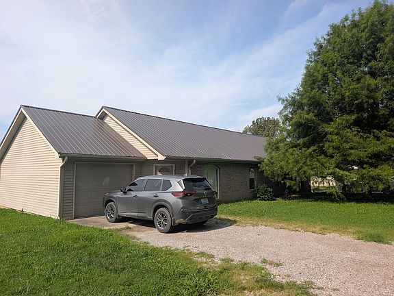 4th image of 34 Amy Lynn Dr