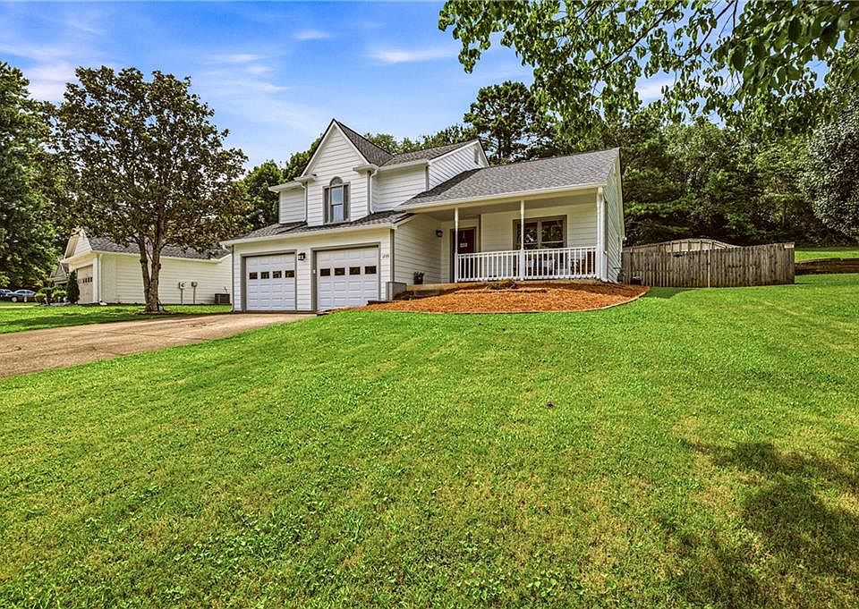 1st image of 1779 Latour Dr NE