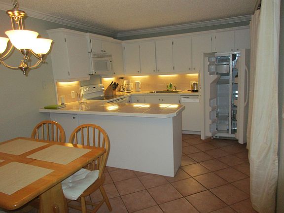 4th image of 3934 Carolina Dr