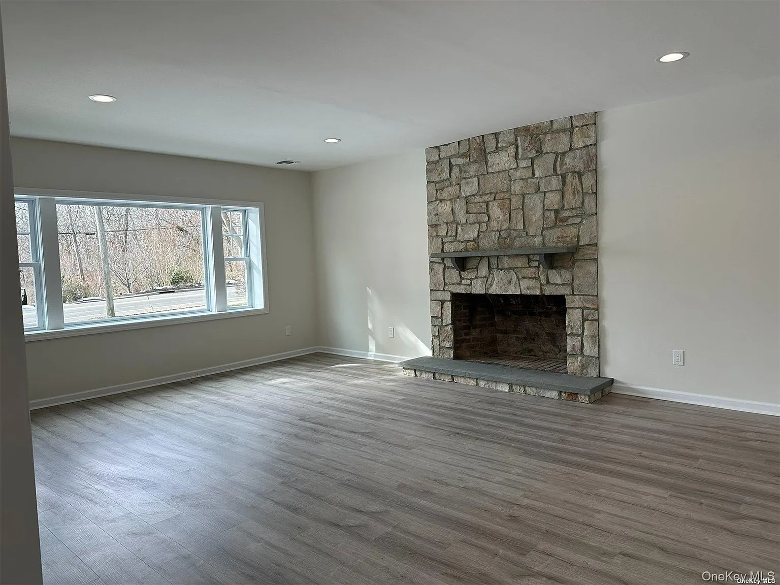 7 bed, 5.5 bath, 5000 sqft, $7,500 — Photo 4