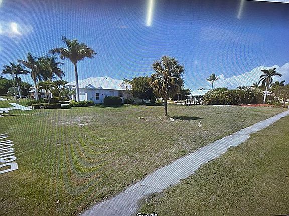 3rd image of 328 S Heathwood Dr