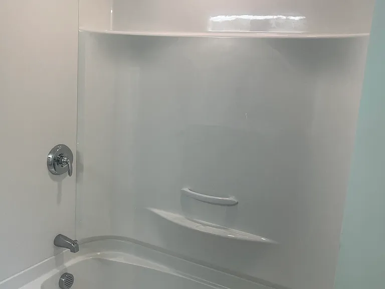 42-44 Adelaide Ave #2 — Photo 8