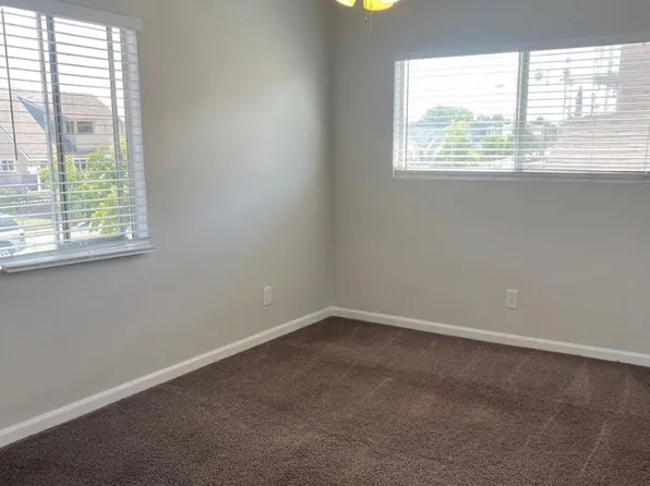 1037 W 92nd St #11A, Los Angeles, CA 90044