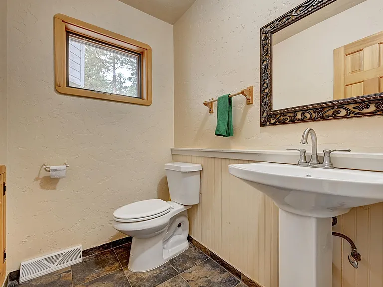 140 Deer Ln — Photo 14