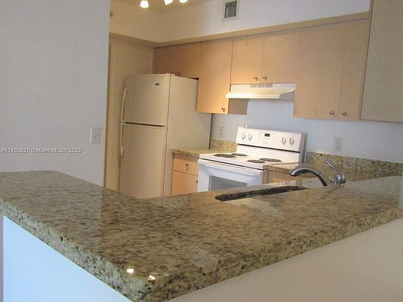 5th image of 2433 Centergate Dr APT 105