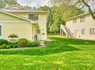 140 Milrace Dr, East Rochester, NY 14445