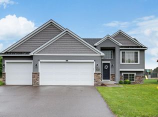 1407 Carlson Dr SW, Isanti, MN 55040