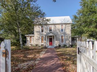 87 Bay Ave, Defuniak Springs, FL 32435