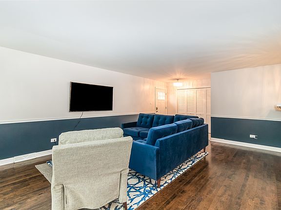 3rd image of 1033 Blouin Dr