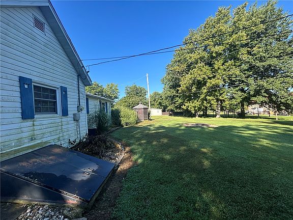 5th image of 7686 Hendricks Ln