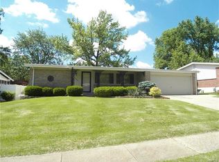 1625 Horseshoe Dr, Florissant, MO 63033