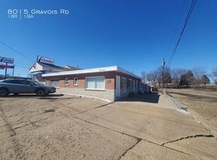 8015 Gravois Rd, Saint Louis, MO 63123