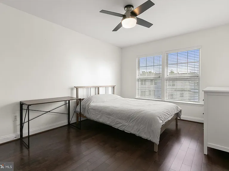 7207 Phelps Hill Ct — Photo 30