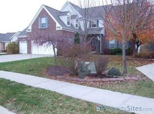 6787 Woodcliff Cir, Zionsville, IN 46077
