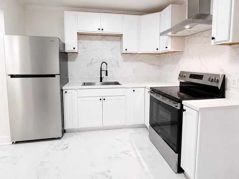 975 Green Ridge Rd — Photo 1