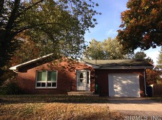 617 W Main St, Greenville, IL