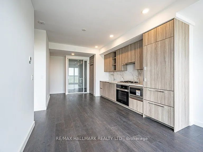 18 Esther Shiner Blvd #3105 — Photo 7