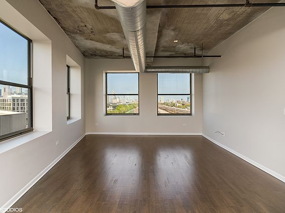 5th image of 1550 S Blue Island Ave Unit 703