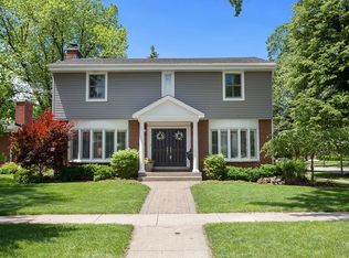 868 S Parkside Ave, Elmhurst, IL