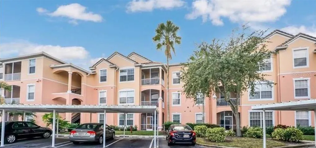 3 bed, 2.0 bath, 1276 sqft, $1,900 — Photo 1