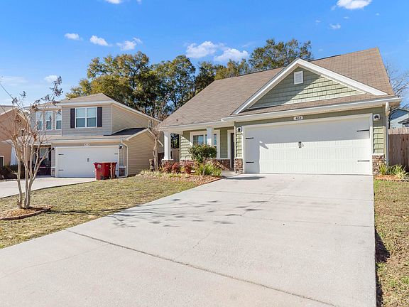 3rd image of 468 Eisenhower Dr