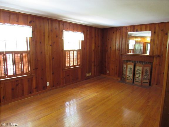 5th image of 626 Tall Trees Dr