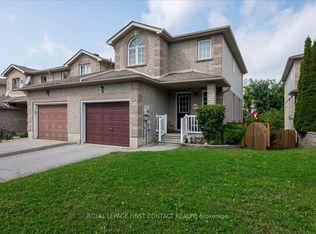 28 Pass Ct, Barrie, ON L4N 5R9