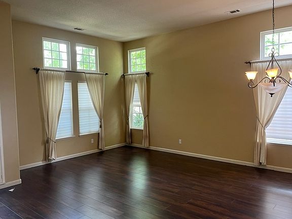 4th image of 3822 Brook Valley Cir
