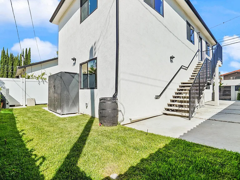 6266 Etiwanda Ave #18254 — Photo 2