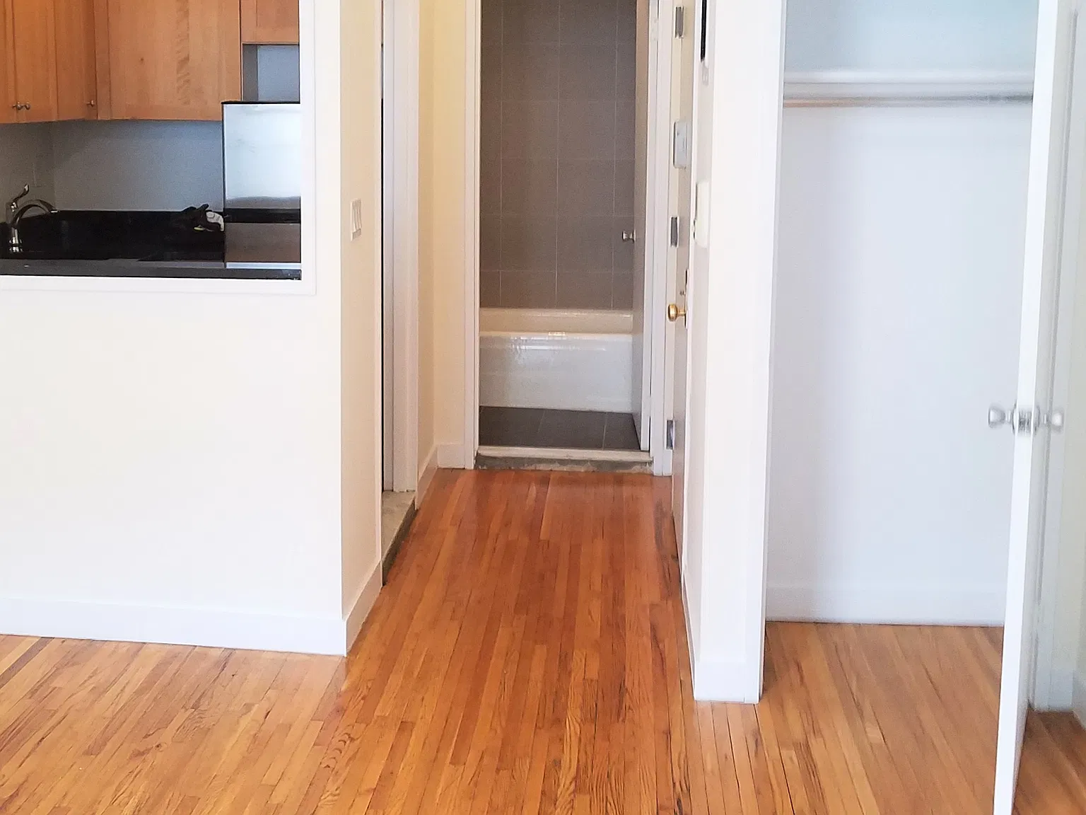 1665 1st Avenue — Photo 2