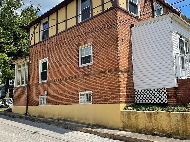 306 W Freedley St — Photo 29