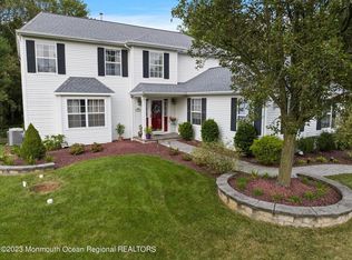 4 Winding Creek Dr, Millstone Township, NJ 08535