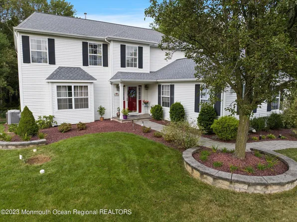 4 Winding Creek Drive, Millstone, NJ 08535