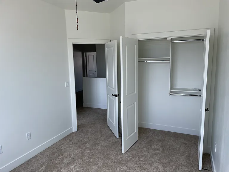 322 N 2480 W — Photo 8