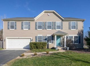 335 Stonegate Rd, Algonquin, IL 60102