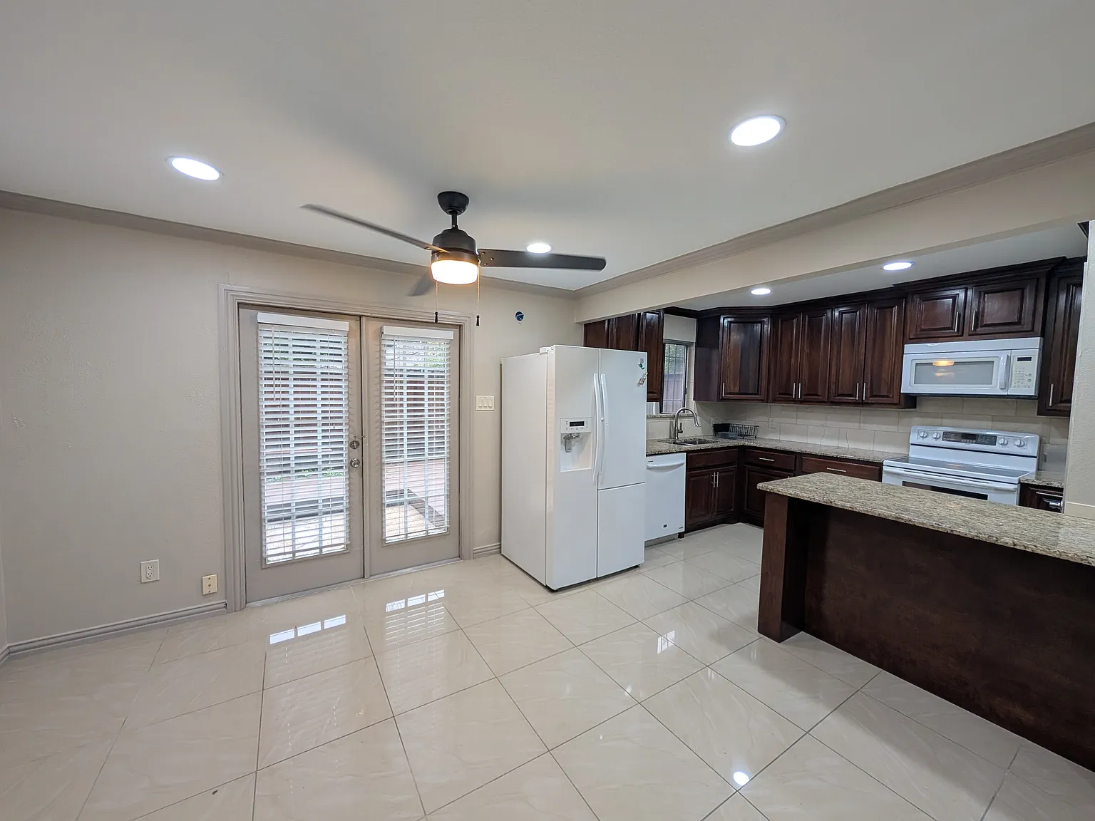 2 bed, 1031 sqft, $1,850 — Photo 3