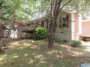 140 Yvonne St, Trussville, AL 35173