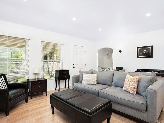 5th image of 11308 Collins St