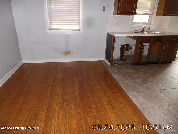 5th image of 7200 Uranus Dr