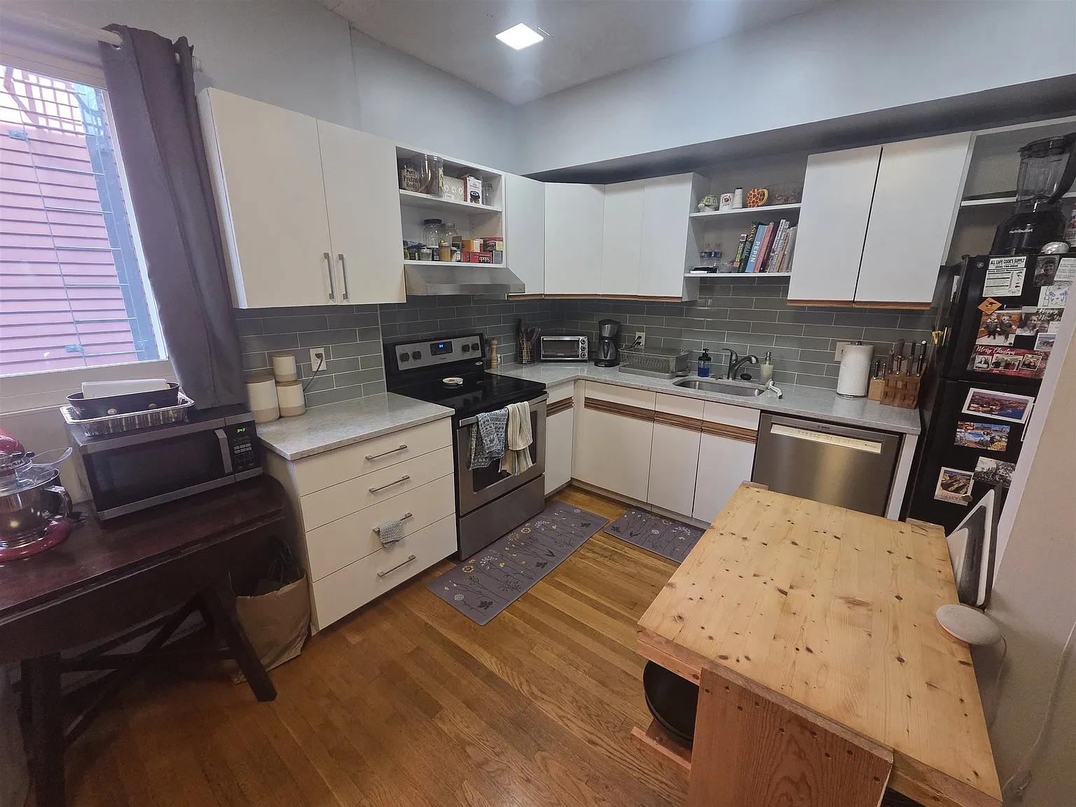 2 bed, 1000 sqft, $3,200 — Photo 4