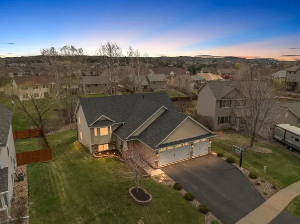 44 Bristol Ct, Hudson, WI 54016