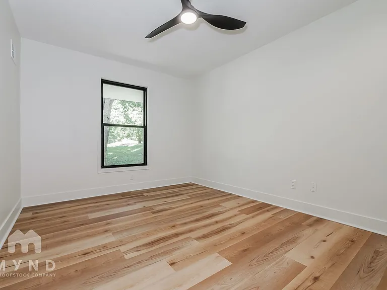527 Lancelot Dr — Photo 19